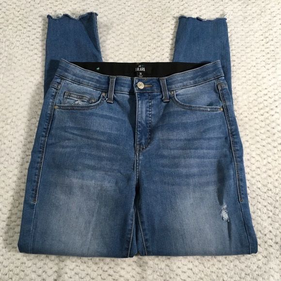 LuLaRoe Denim - Lularoe Jeans, Size 28. Light Blue, Distressed, Raw Hem, Stretch, EUC